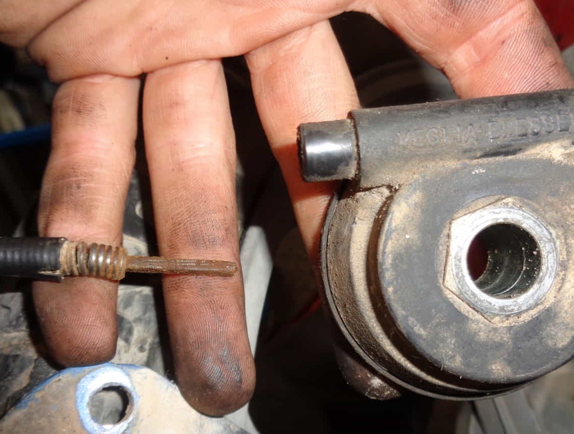 separación cable cuentakilómetros del sinfin de vespino