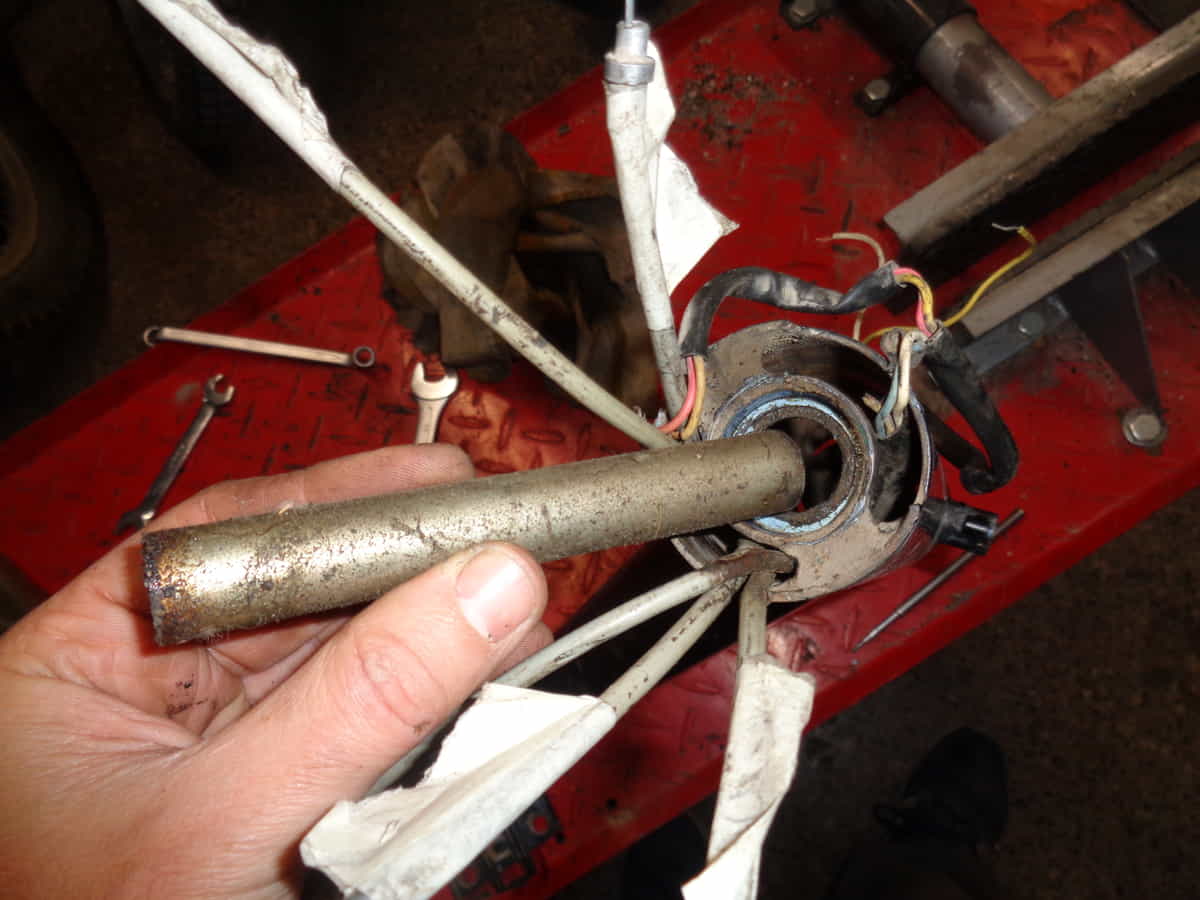 Tubo separador entre rodamientos de dirección de vespino