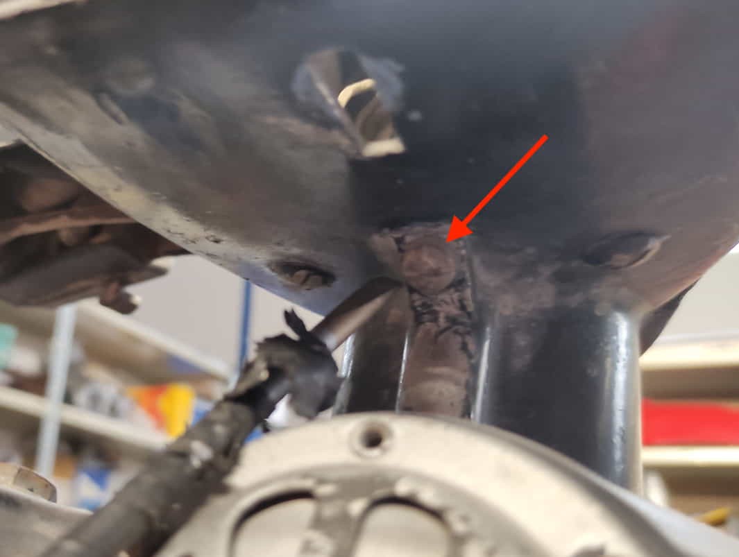 Tornillo fijador cuentakilómetros vespino SC