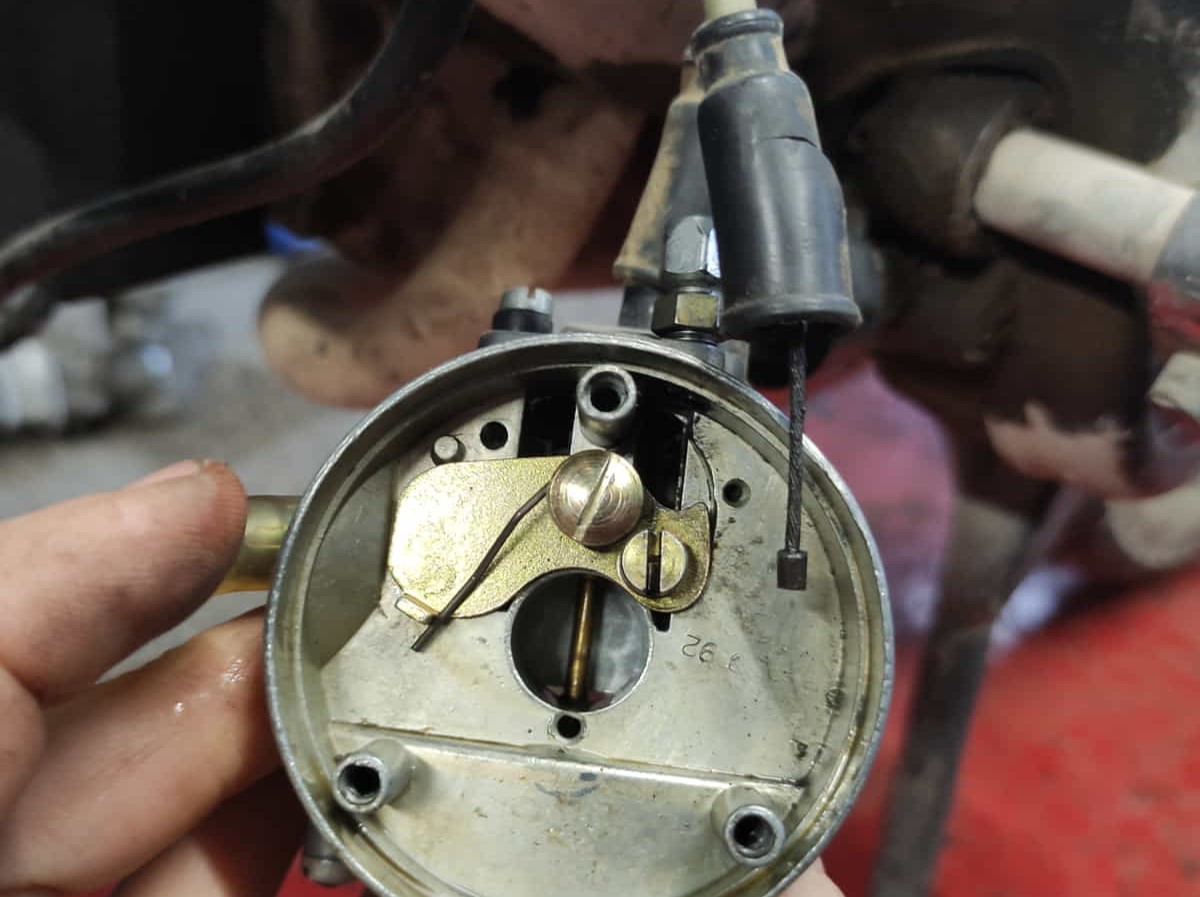 Colocación cable aire dellorto vespino