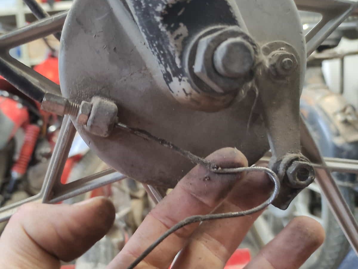 extracción cable freno delantero vespino