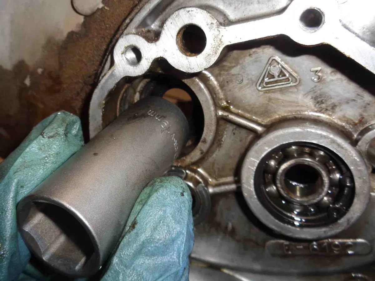 Extracción retén carter reductora