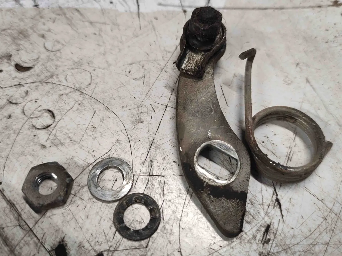 Piezas de la palanca de freno trasero de un vespino