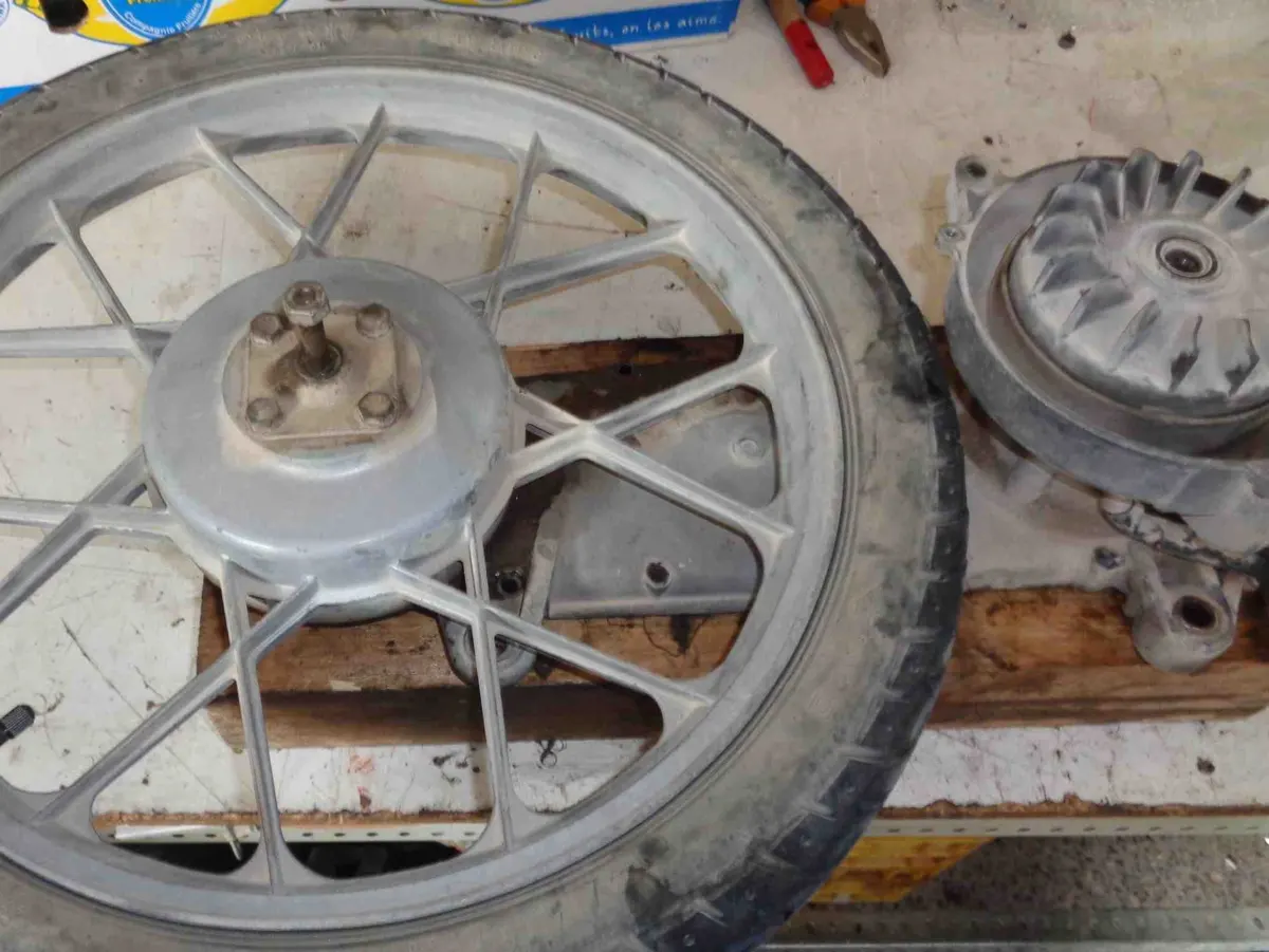 motor de vespino con rueda trasera