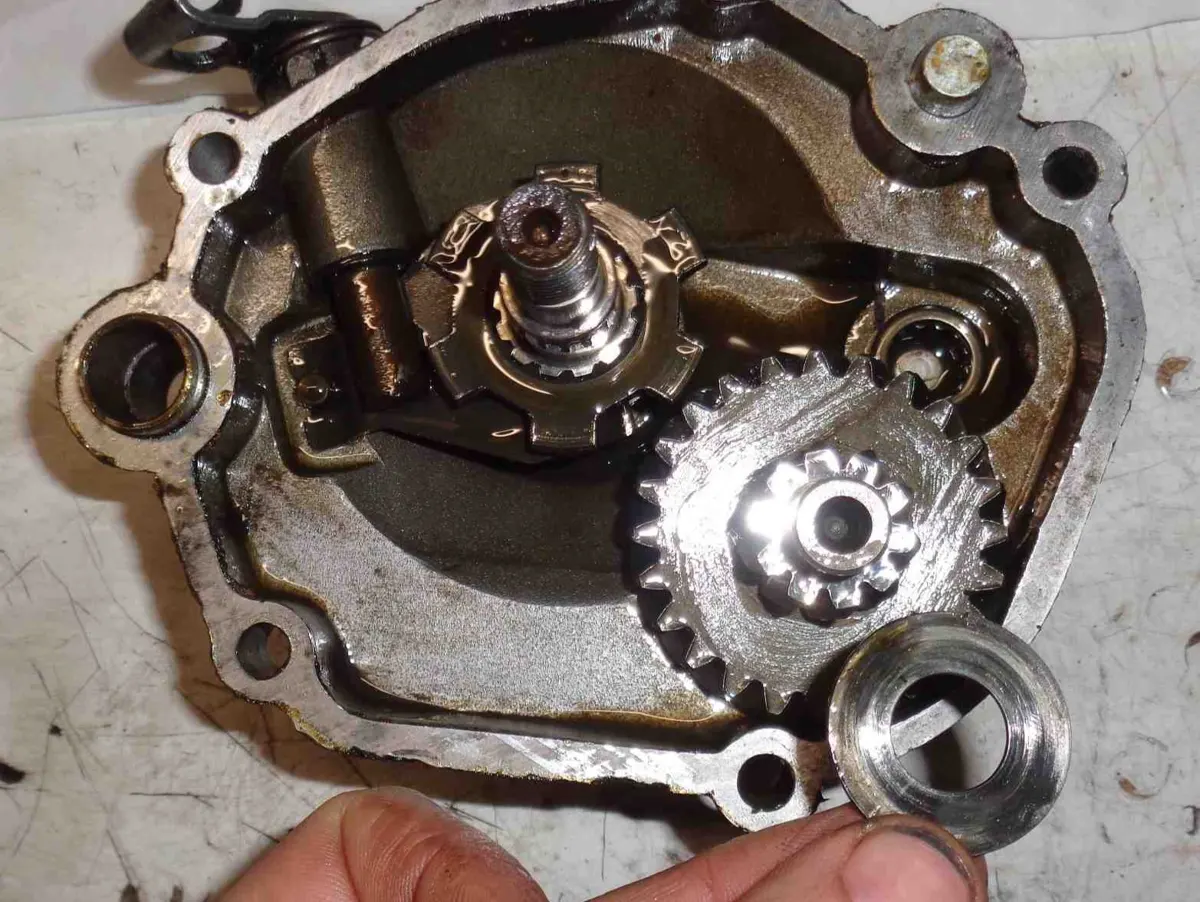 retirada de arandela del engranaje secundario de vespino