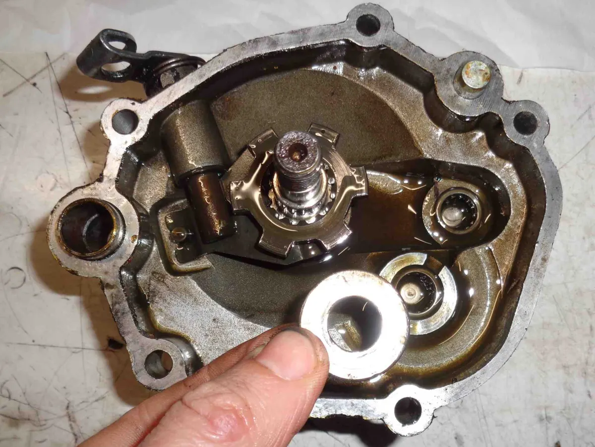 retirada de arandela del engranaje secundario de vespino