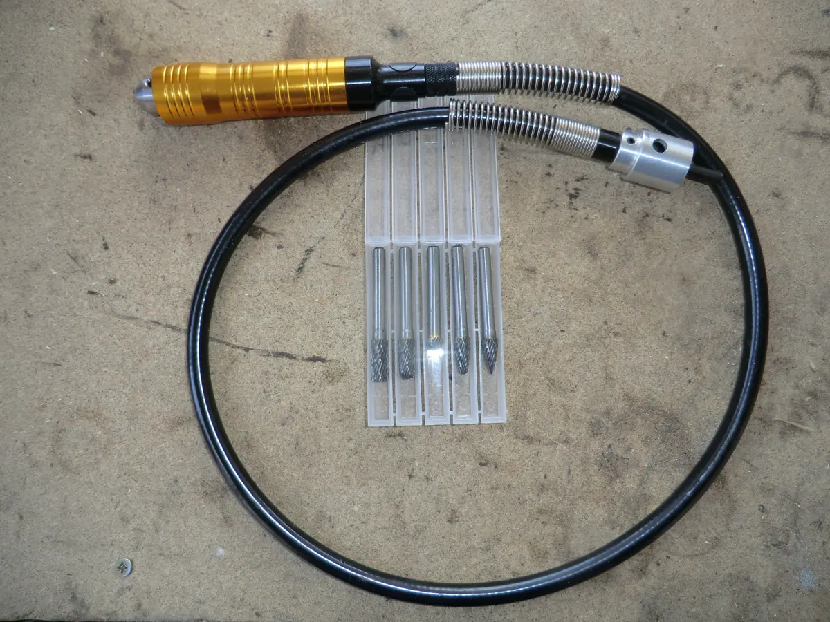 Vista de util flexible para taladro y fresas de metal