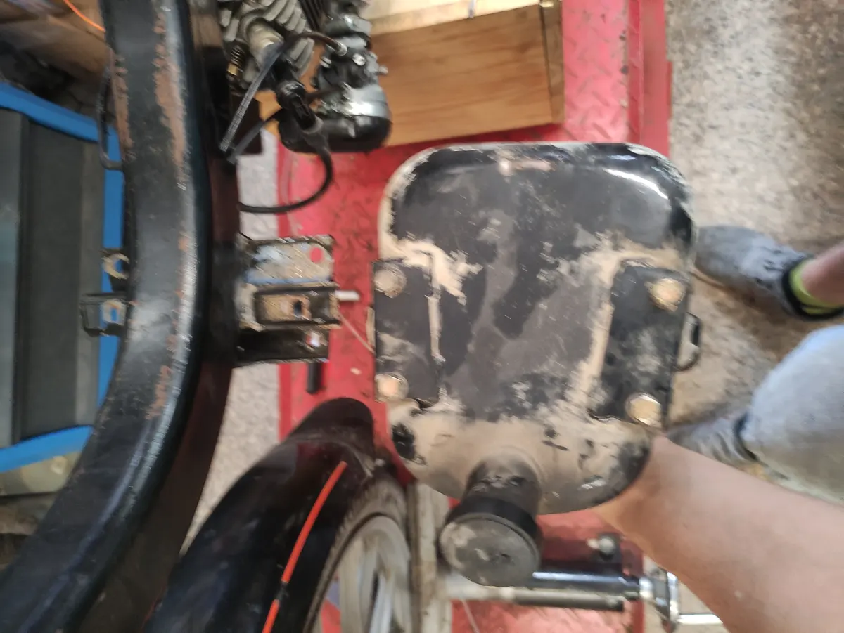 Depósito de Vespino previo a montarse en el chasis
