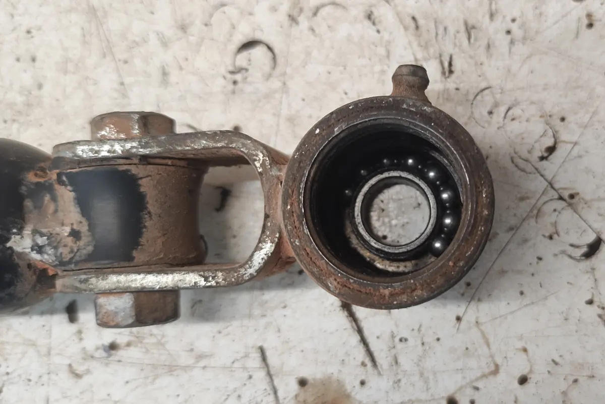 Rodamiento del amortiguador extra de vespino dañado