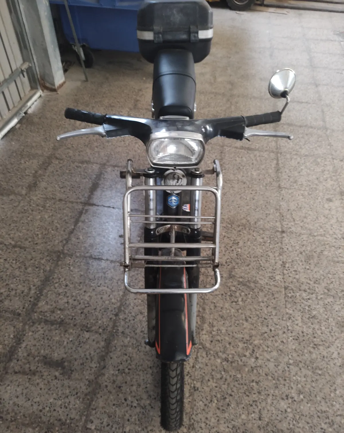 Vespino restaurado vista frontal