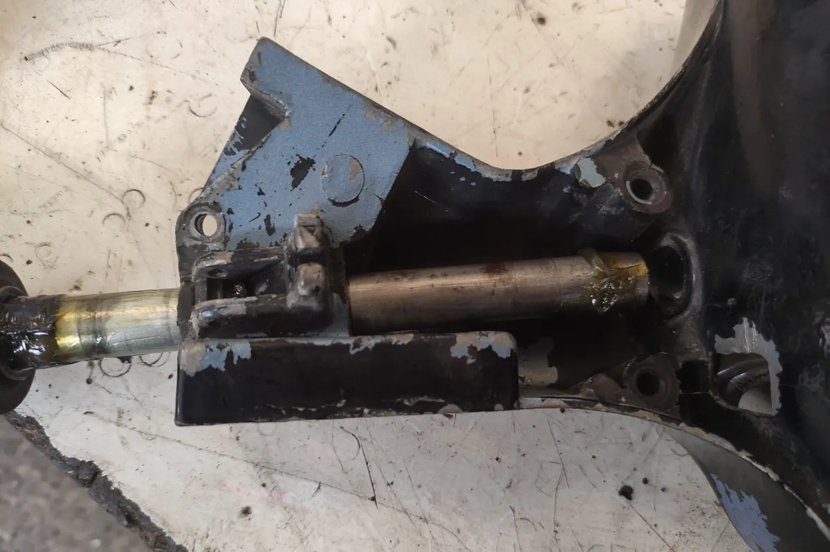 detalle de la Intorducción del mando de vespino en el manillar